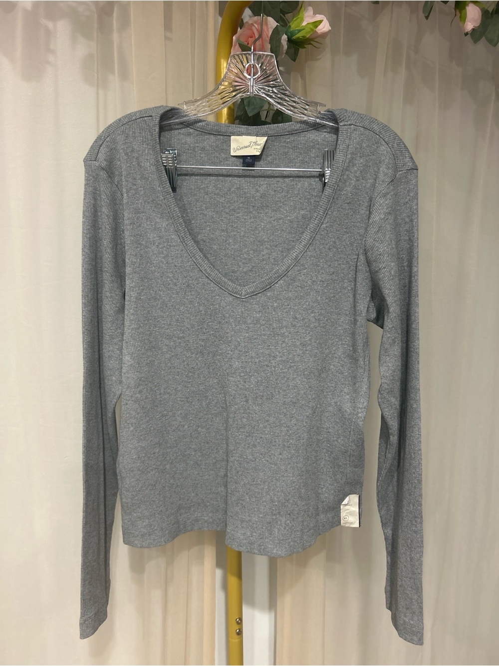 Universal Thread Gray Ribbed V-Neck Long Sleeve Tee Top XL NWT